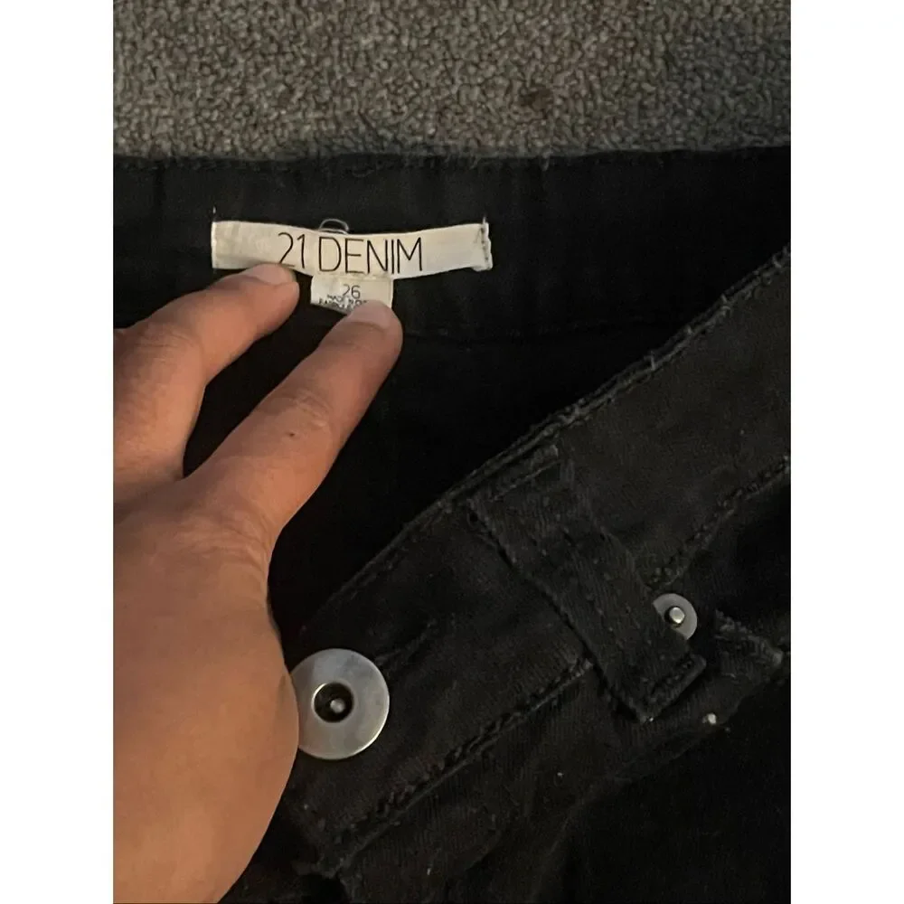 FOREVER 21 DENIM HOT SHORTS